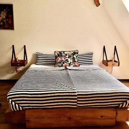 Ferienwohnung Kunst Und Kulturschuppen Hasenmuehle Kammerstein Dış mekan fotoğraf